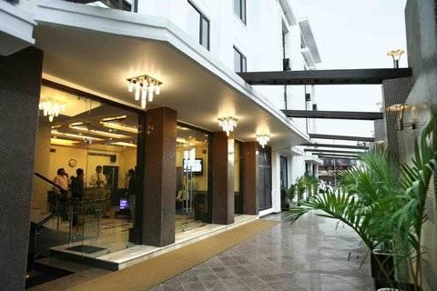 Hotel Bizzotel Gurgaon Ngoại thất bức ảnh