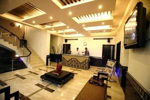 Hotel Bizzotel Gurgaon Ngoại thất bức ảnh