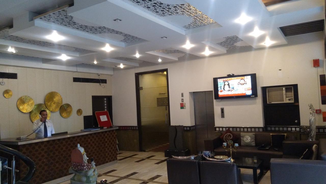 Hotel Bizzotel Gurgaon Ngoại thất bức ảnh